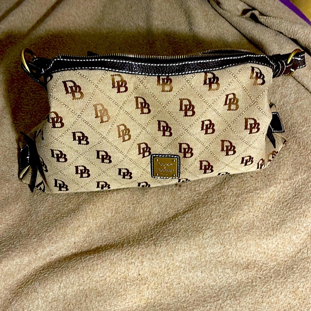 Dooney& bourke
